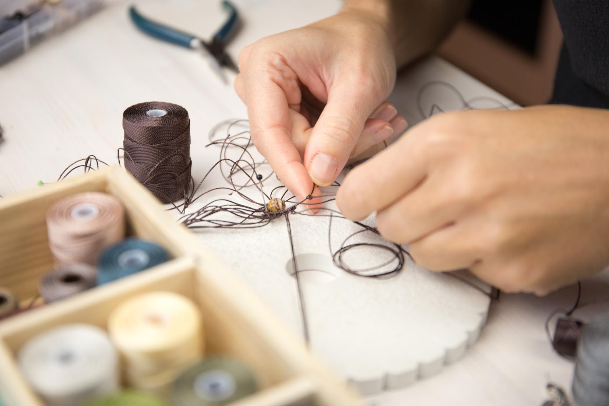 Workshop workspace with threads and hoops